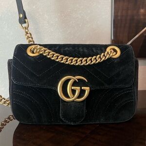 GUCCI 
Velvet Matelasse Mini GG Marmont Shoulder Bag Black